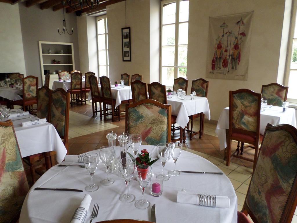 Hotel Le Relais De La Caleche Saint-Denis-dʼAnjou Exteriér fotografie